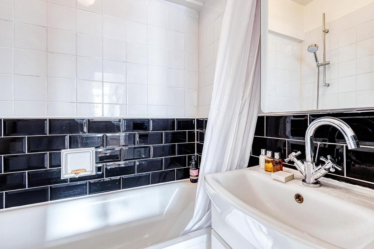Warm And Welcoming Home In Putney By Underthedoormat London Ngoại thất bức ảnh